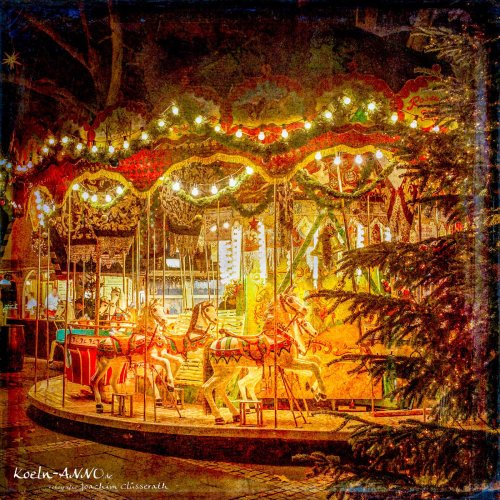 Weihnachtsmarkt-Koeln-Neumarkt-Karusell-I